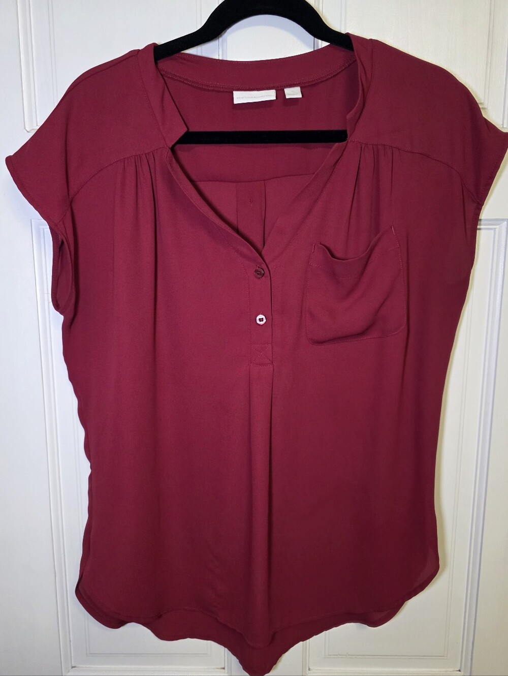 New York & Co Burgundy Cap Sleeve Blouse Lightweight Top Blouse Shirt- Sz M